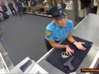 Latina poliziotto clip spento suo sederona per soldi